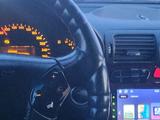 Mercedes-Benz C 200 2001 года за 2 700 000 тг. в Караганда – фото 3