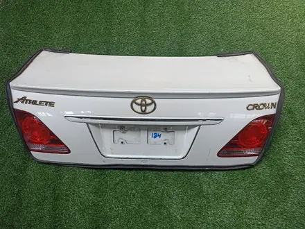 Toyota Crown крышка багажника за 50 000 тг. в Астана