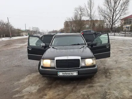 Mercedes-Benz E 300 1993 года за 2 300 000 тг. в Уральск – фото 12
