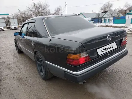 Mercedes-Benz E 300 1993 года за 2 300 000 тг. в Уральск – фото 19