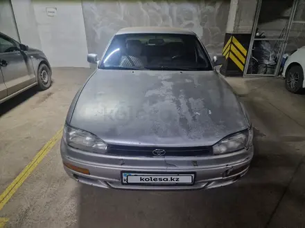 Toyota Camry 1993 года за 2 000 000 тг. в Астана – фото 2