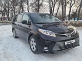 Toyota Sienna 2013 годаfor12 000 000 тг. в Шымкент