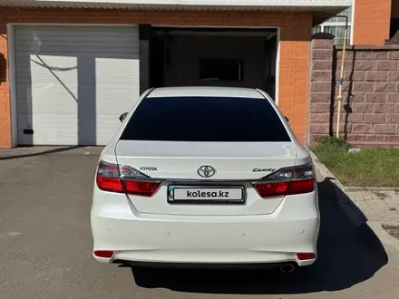 Toyota Camry 2015 года за 13 200 000 тг. в Астана – фото 5