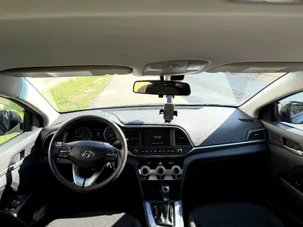 Hyundai Elantra 2018 года за 7 800 000 тг. в Шымкент – фото 10