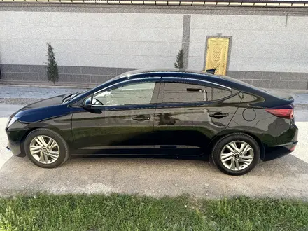 Hyundai Elantra 2018 года за 7 800 000 тг. в Шымкент – фото 4