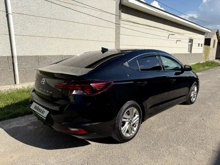 Hyundai Elantra 2018 года за 7 800 000 тг. в Шымкент – фото 9