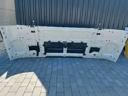 Капот за 600 000 тг. в Астана