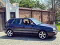 Volkswagen Golf 1996 годаүшін2 100 000 тг. в Шымкент