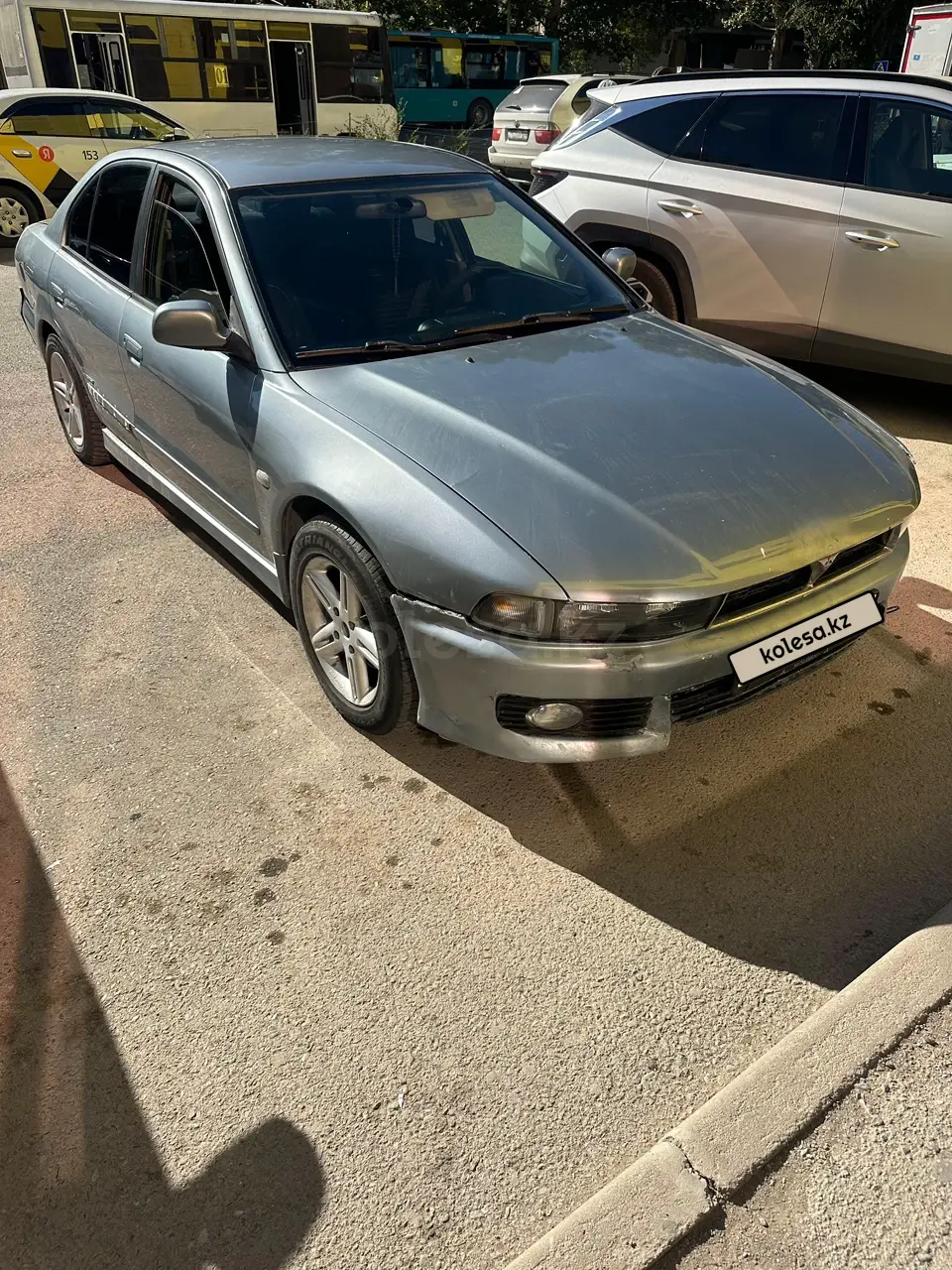 Mitsubishi Galant, 2001