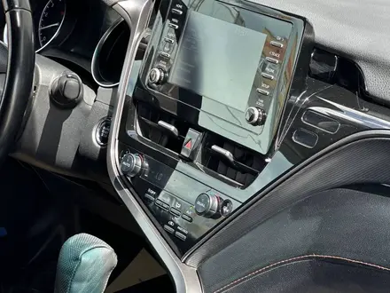 Toyota Camry 2021 года за 14 100 000 тг. в Семей – фото 8