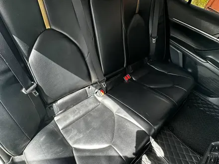 Toyota Camry 2021 года за 14 100 000 тг. в Семей – фото 9