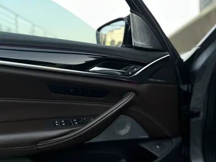 BMW 540 2018 года за 20 500 000 тг. в Алматы – фото 22