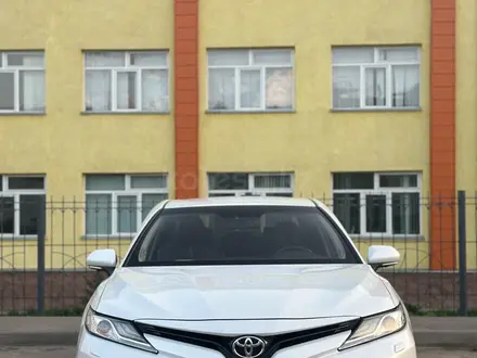 Toyota Camry 2019 года за 15 500 000 тг. в Алматы – фото 52