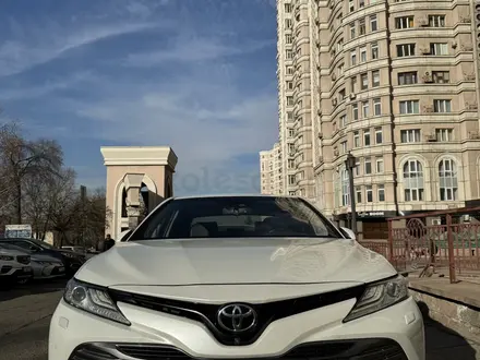 Toyota Camry 2019 года за 15 500 000 тг. в Алматы – фото 8