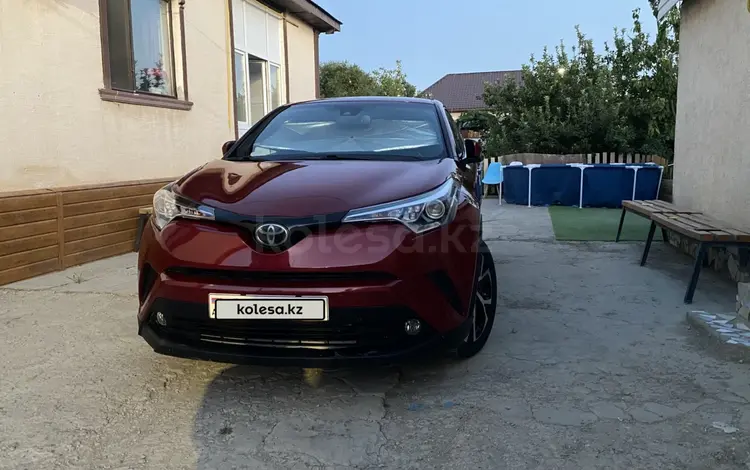 Toyota C-HR 2018 года за 7 000 000 тг. в Атырау