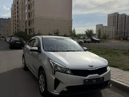 Kia Rio 2021 года за 6 600 000 тг. в Астана – фото 2