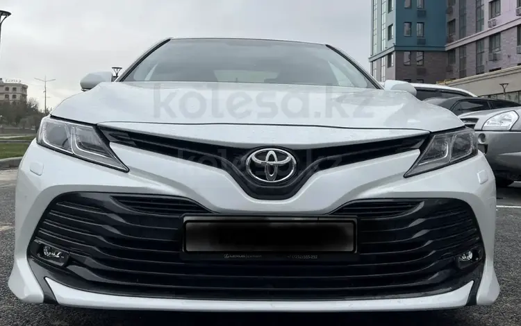 Toyota Camry 2019 года за 15 000 000 тг. в Шымкент