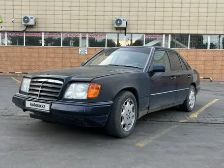 Mercedes-Benz E 200 1995 года за 1 300 000 тг. в Нур-Султан (Астана) – фото 2