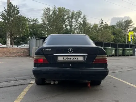 Mercedes-Benz E 200 1995 года за 1 300 000 тг. в Нур-Султан (Астана) – фото 4