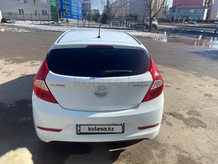 Hyundai Solaris 2015 года за 4 900 000 тг. в Актобе – фото 7