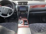 Toyota Camry 2014 года за 10 000 000 тг. в Атырау – фото 5