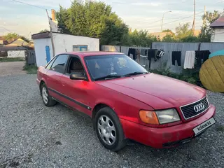 Audi 100