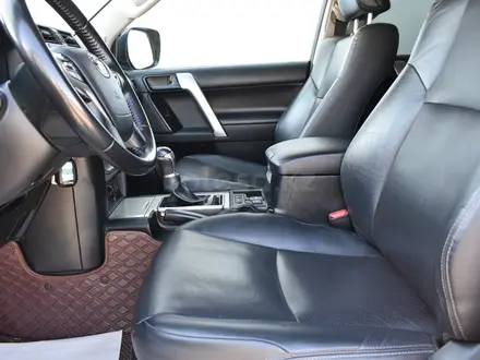 Toyota Land Cruiser Prado 2021 года за 21 400 000 тг. в Атырау – фото 17