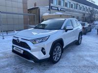 Toyota RAV4 2020 годаfor16 500 000 тг. в Караганда