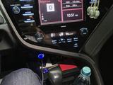 Toyota Camry 2020 года за 9 000 000 тг. в Актобе – фото 5
