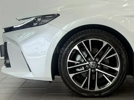 Toyota Camry Luxe 2025 года за 22 050 000 тг. в Астана – фото 17