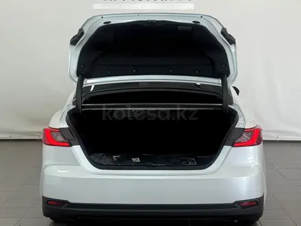Toyota Camry Luxe 2025 года за 22 050 000 тг. в Астана – фото 10
