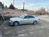 Mercedes-Benz E 320 2004 года за 5 000 000 тг. в Шымкент – фото 2