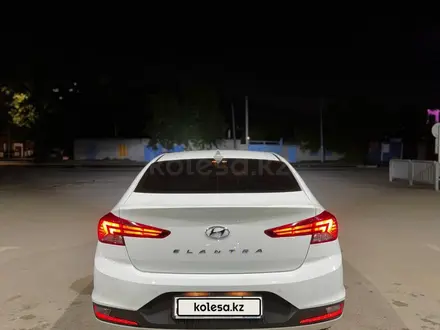 Hyundai Elantra 2020 года за 8 400 000 тг. в Семей – фото 3