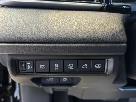 Toyota Camry Luxe 2025 года за 23 190 000 тг. в Актобе – фото 8