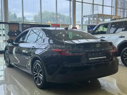Toyota Camry Luxe 2025 года за 23 190 000 тг. в Актобе – фото 10