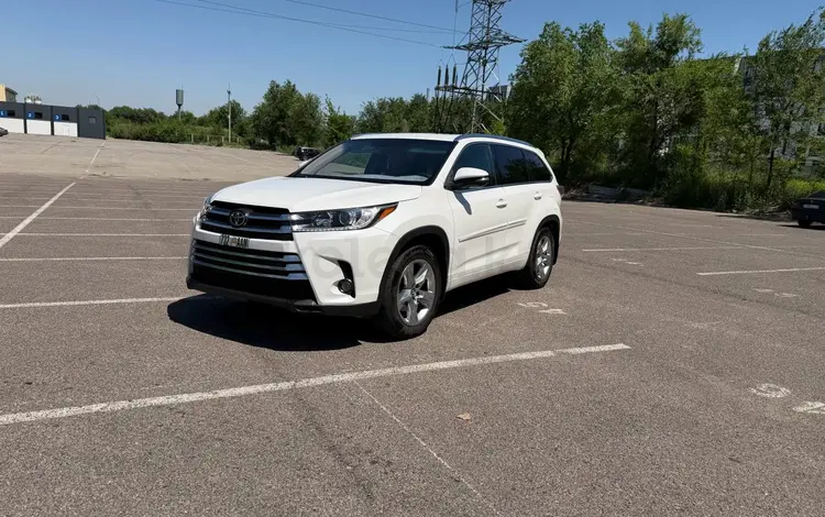 Toyota Highlander 2016 года за 10 000 000 тг. в Алматы