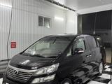 Toyota Vellfire 2011 года за 5 800 000 тг. в Атырау