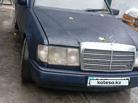 Mercedes-Benz E 200 1993 года за 1 300 000 тг. в Шымкент