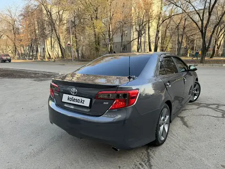 Toyota Camry 2014 года за 8 300 000 тг. в Алматы – фото 33