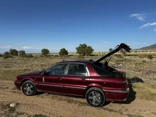 Mitsubishi Galant
