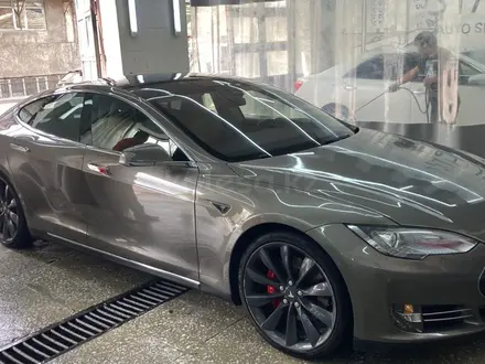 Tesla Model S 2015 года за 26 900 000 тг. в Алматы – фото 2