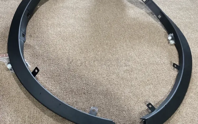 Передняя накладка на крыло — Toyota RAV4 2014 — комплект за 14 000 тг. в Алматы