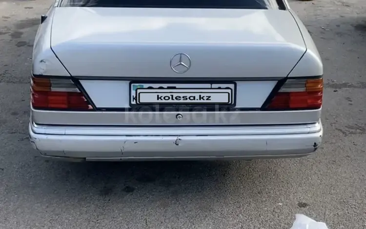 Mercedes-Benz E 300 1991 годаfor1 000 000 тг. в Алматы