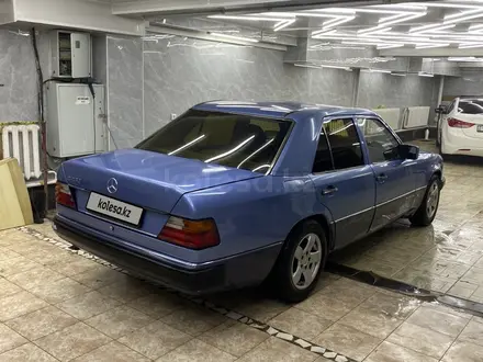 Mercedes-Benz E 230 1992 года за 1 750 000 тг. в Астана – фото 7