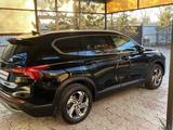 Hyundai Santa Fe 2023 года за 16 600 000 тг. в Караганда – фото 3