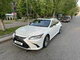 Lexus ES 250 2019 года за 20 500 000 тг. в Алматы – фото 2