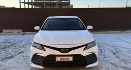 Toyota Camry 2022 года за 9 750 000 тг. в Атырау – фото 3