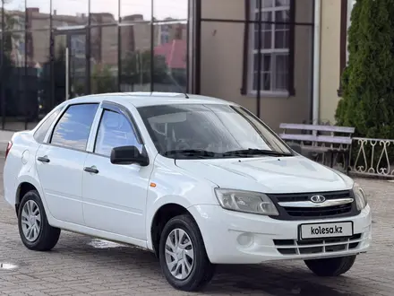 ВАЗ (Lada) Granta 2190 2013 года за 1 980 000 тг. в Уральск