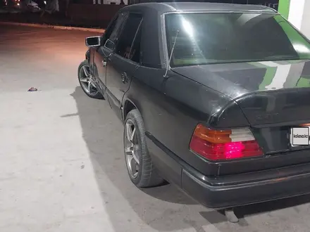 Mercedes-Benz E 230 1989 года за 800 000 тг. в Тараз – фото 17