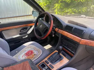 BMW 730